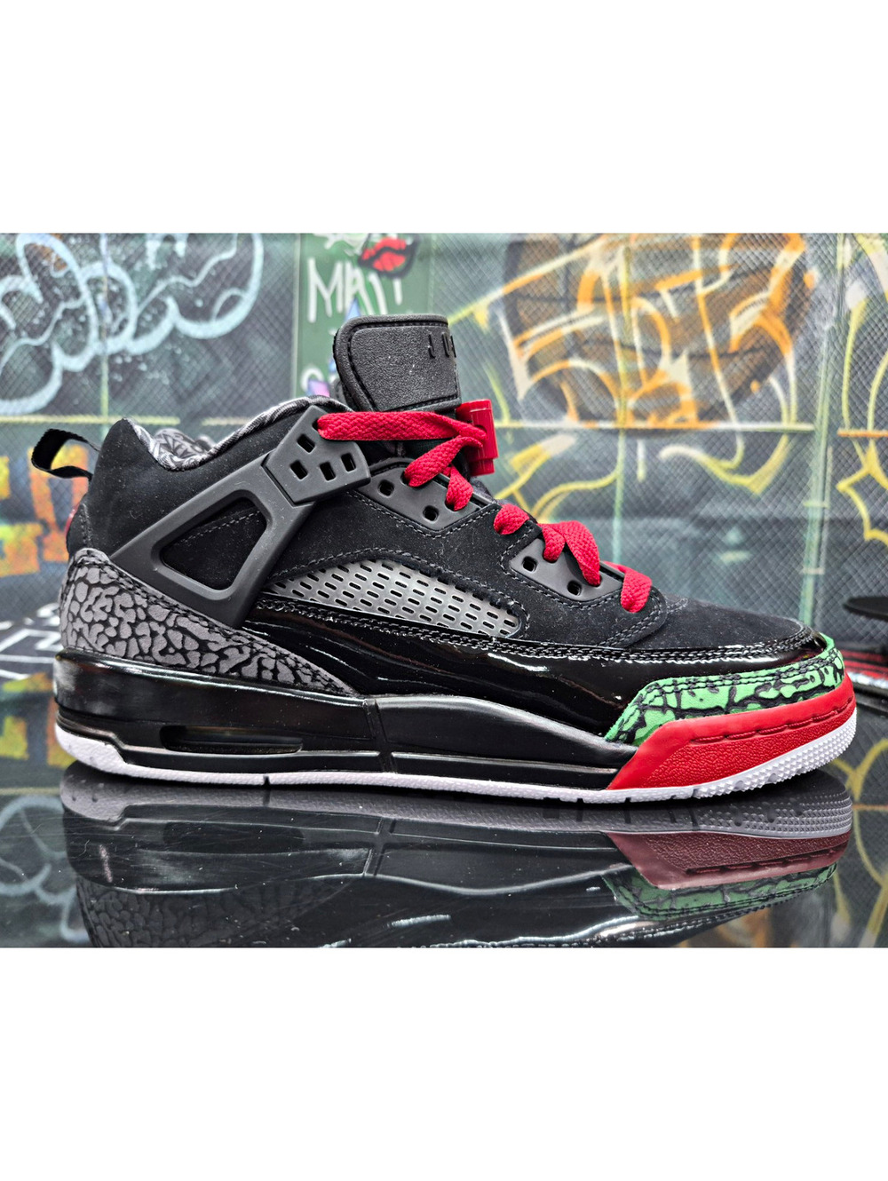 Jordan Spizike (GS) Black/Red/Green/Gray Low 6.5Y 6.5m Women's 8W